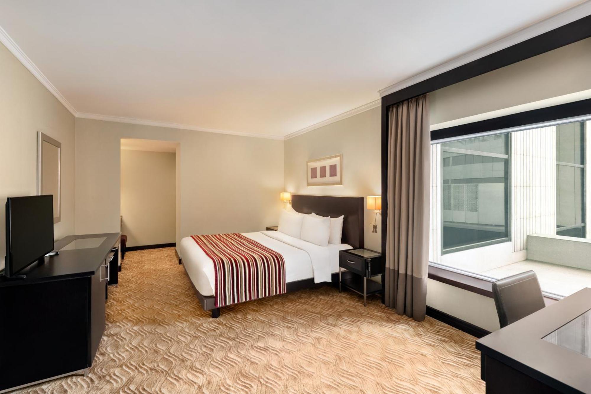 Junior King Suite Non-Smoking